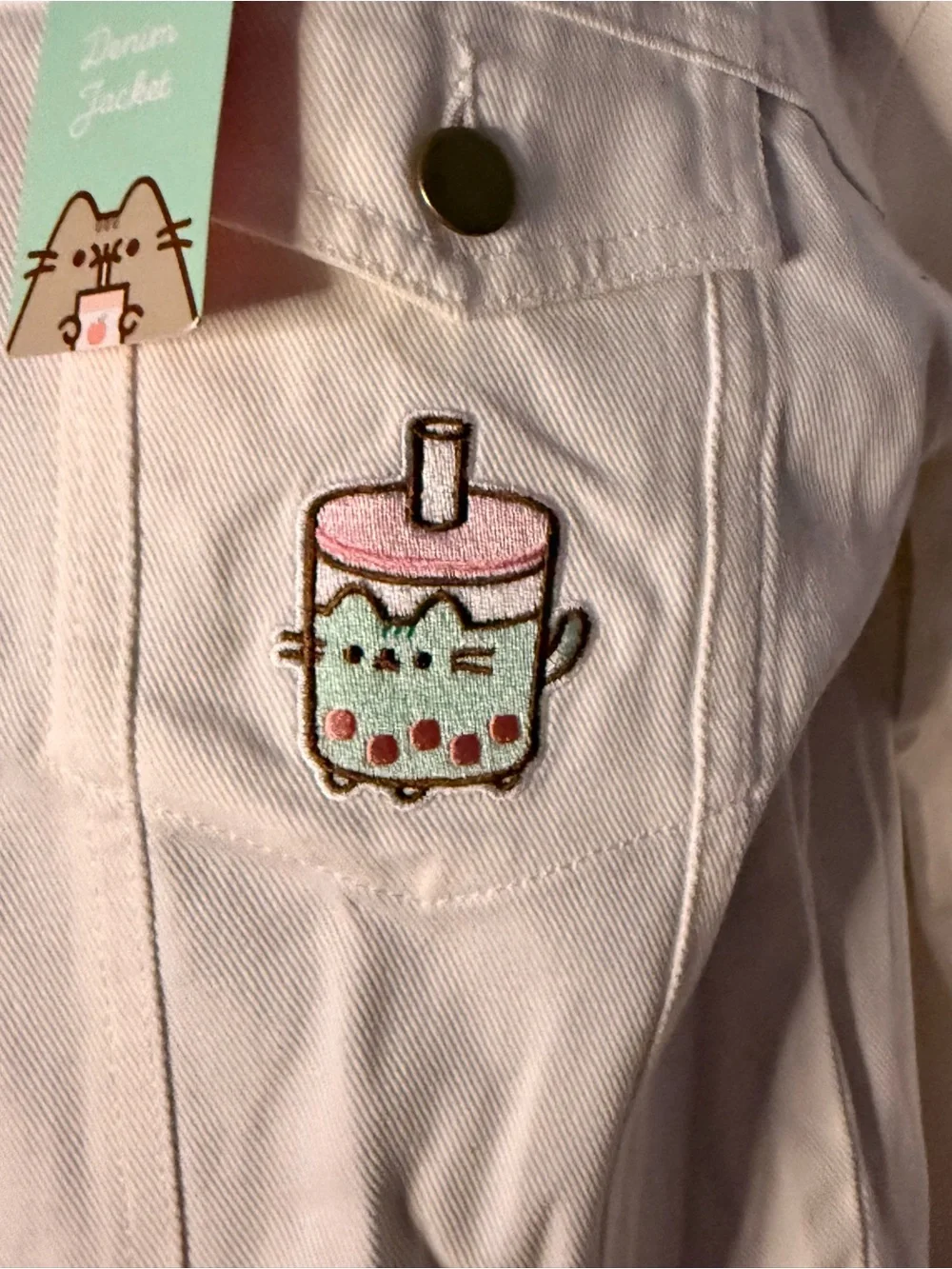 Pusheen white denim